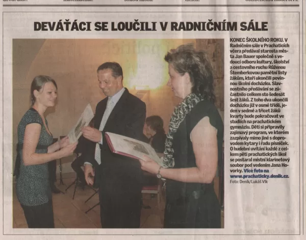 Devát´áci se loučili v Radničním sále / Prachatický deník