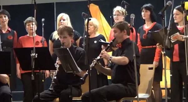 19.12.2013 / Adventní koncert pěveckého sboru Maraveja, Muzeum loutek, Prachatice