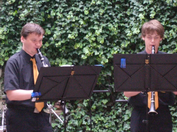 22.6.2010 / Třídní koncert, dvorek hudební školy, Prachatice
